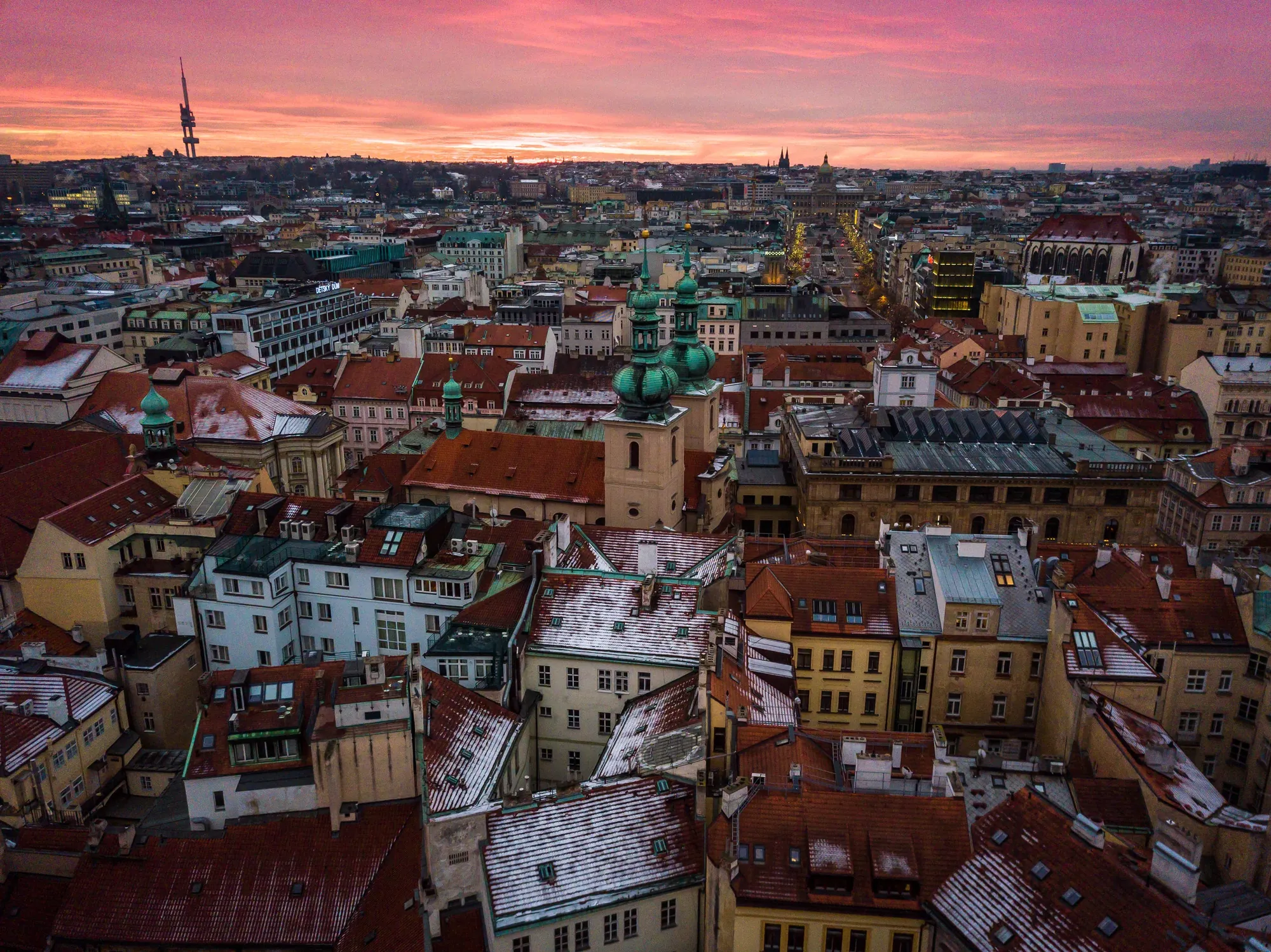 Prague+Old+Town+square+2 894a7521